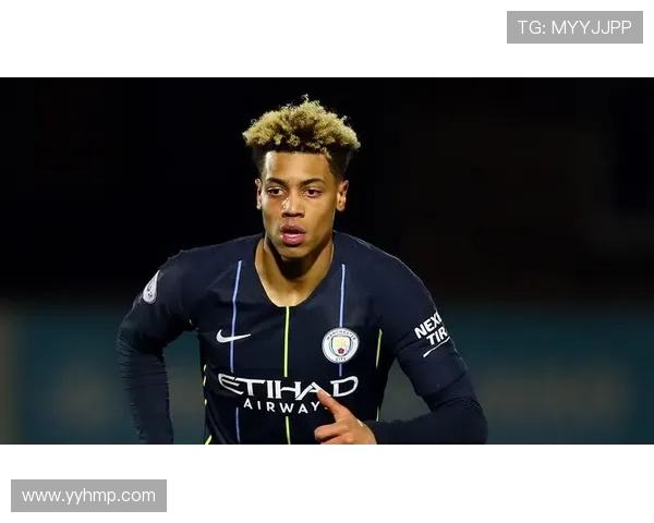 菲利克斯与福登：体系适配性及成长环境对比分析