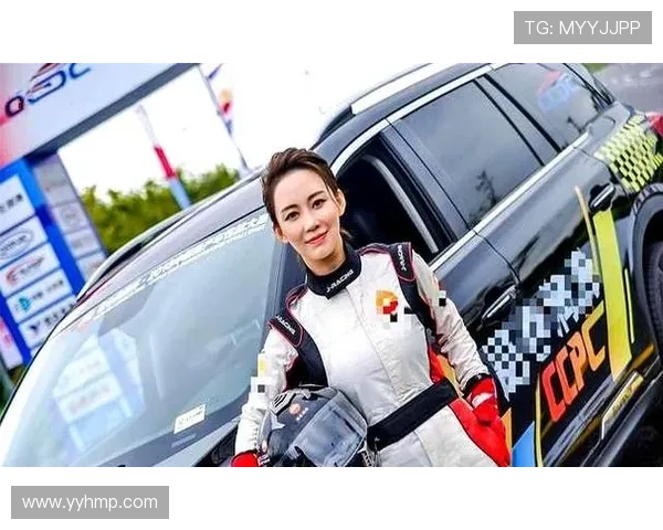 潘晓婷家的冰箱里塞满了蛋白粉，连饮料都喝零卡的